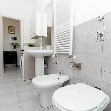 Appartement Vivimihome - Crespi House A 3 Minuti Dalla Metro Milaan