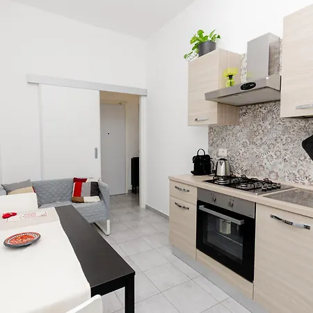 Vivimihome - Crespi House A 3 Minuti Dalla Metro * Милан